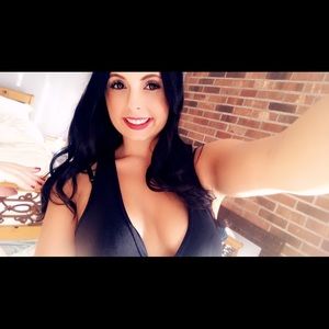 Meet your Posher, Claire